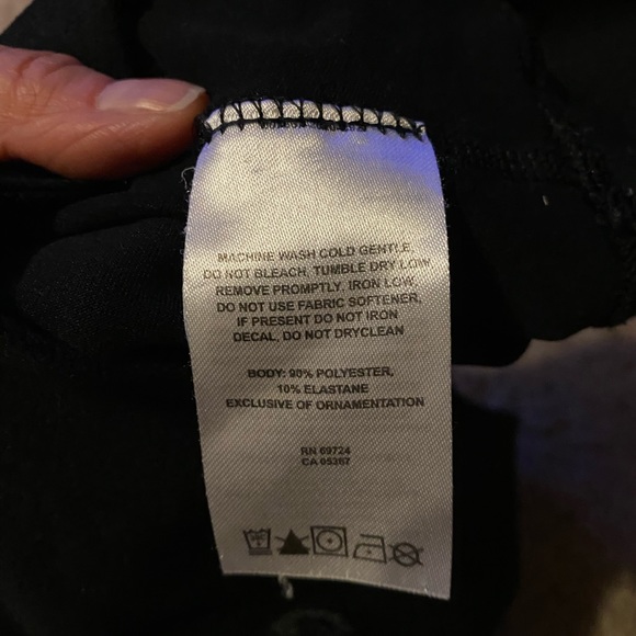 Mountain Hardwear Black mini Skirt - Picture 3 of 8